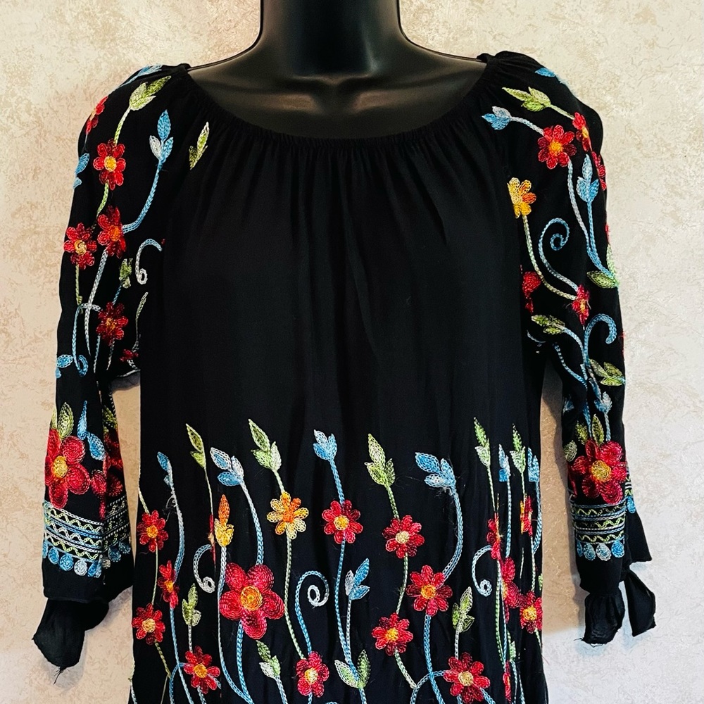 Lily Pad Women's Pull Over Long Tunic Bohemian Style Top Size Small No tag